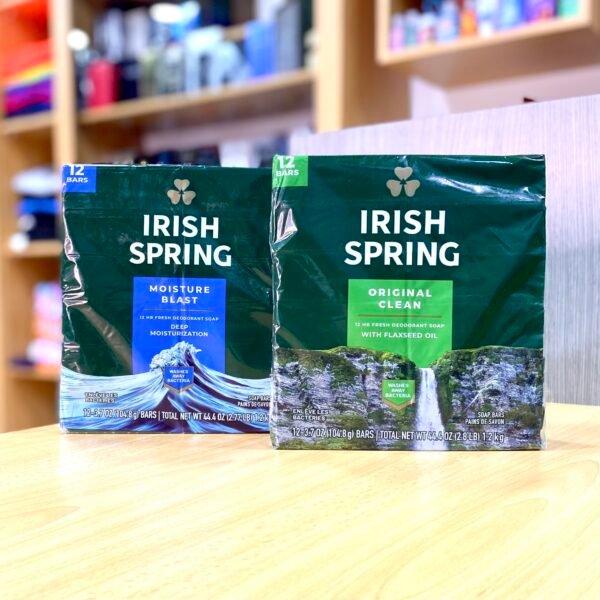 ¿Qué es el Jabón Irish Spring? El jabón Irish Spring es un producto icónico conocido por su frescura y fragancia revitalizante. Diseñado para proporcionar una limpieza profunda, este jabón está formulado con ingredientes que garantizan una experiencia de ducha refrescante. Beneficios del Jabón Irish Spring Entre sus múltiples beneficios, el jabón Irish Spring no solo limpia, sino que también hidrata la piel. Su aroma distintivo perdura, dejando una sensación de frescura que dura todo el día. Ideal para quienes buscan un producto que combine limpieza y un hermoso perfume. Cómo utilizar el Jabón Irish Spring Para disfrutar al máximo de este jabón, simplemente humedece tu piel, aplica el jabón y enjuaga bien. Su espuma rica y cremosa garantiza que cada rincón de tu cuerpo quede perfectamente limpio y fresco.