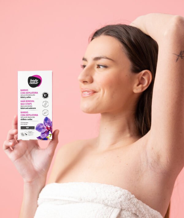 What is Wax for Depilating? Wax for depilating is a popular method used to remove unwanted hair from various parts of the body. This technique involves applying a warm wax to the skin, followed by a quick pull to remove hair from the roots, leaving the skin smooth and hair-free. Advantages of Using Wax One of the main benefits of using wax for depilating is its long-lasting results. Unlike shaving, which only cuts hair at the surface, waxing removes hair from the root, resulting in smoother skin for weeks at a time. Additionally, waxing can lead to softer hair regrowth over time. How to Use Wax for Depilation To effectively use wax for depilating, it's essential to prepare your skin properly. Make sure it is clean and dry. Apply the wax in the direction of hair growth, and after a few moments, remove it swiftly against the hair growth for optimal results. Always follow up with soothing lotion to minimize irritation.
